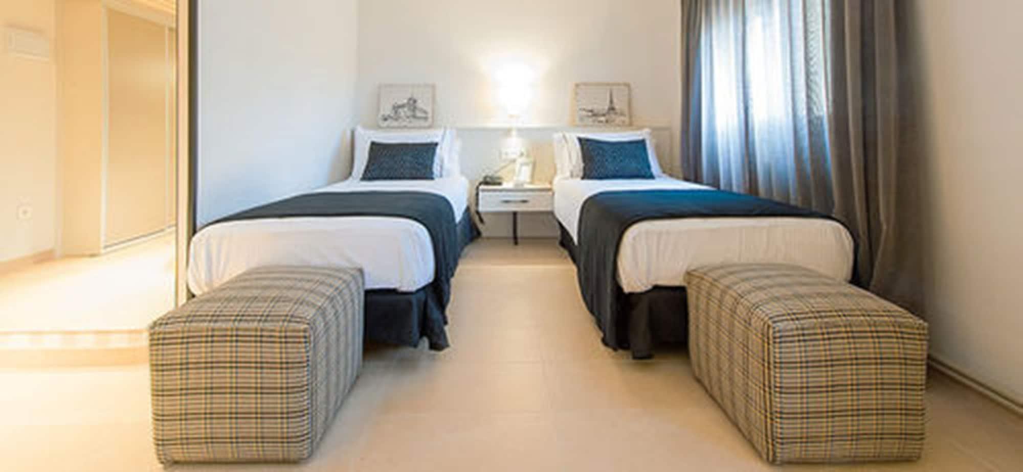 New Hotel Colon Mataró Esterno foto