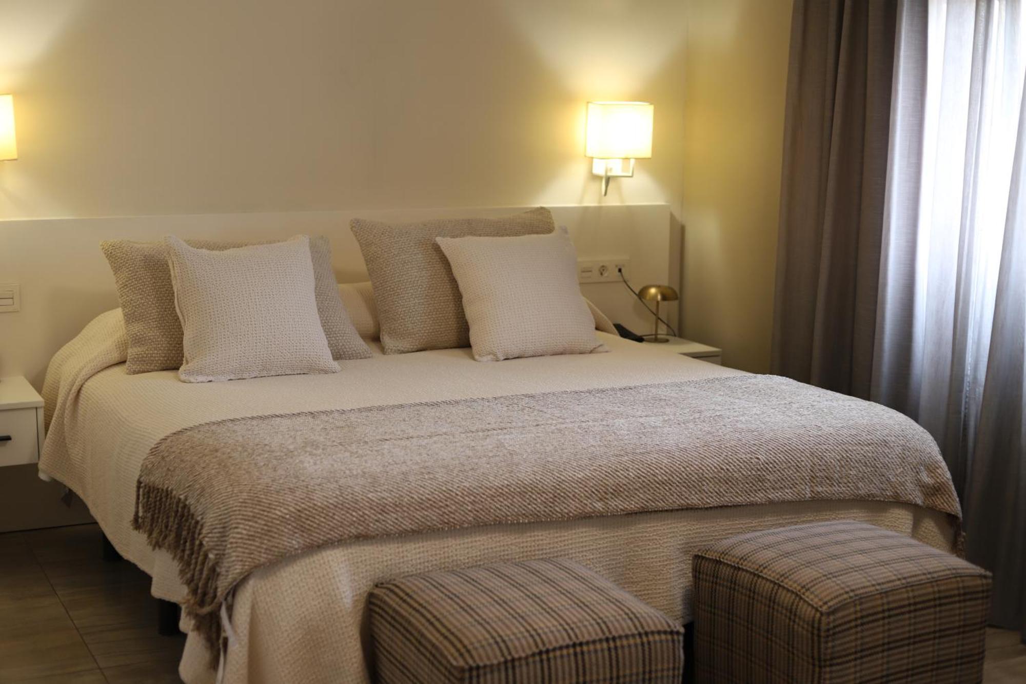 New Hotel Colon Mataró Esterno foto
